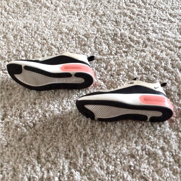 NIKE - Wmns Air Max Dia 'Pale Ivory' Sneakers SE (Size 9) - Picture 4 of 8